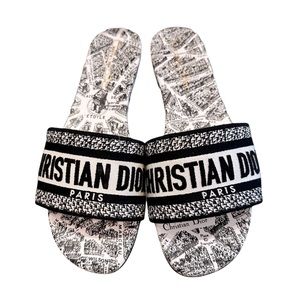 CHRISTIAN DIOR DWAY SLIDES